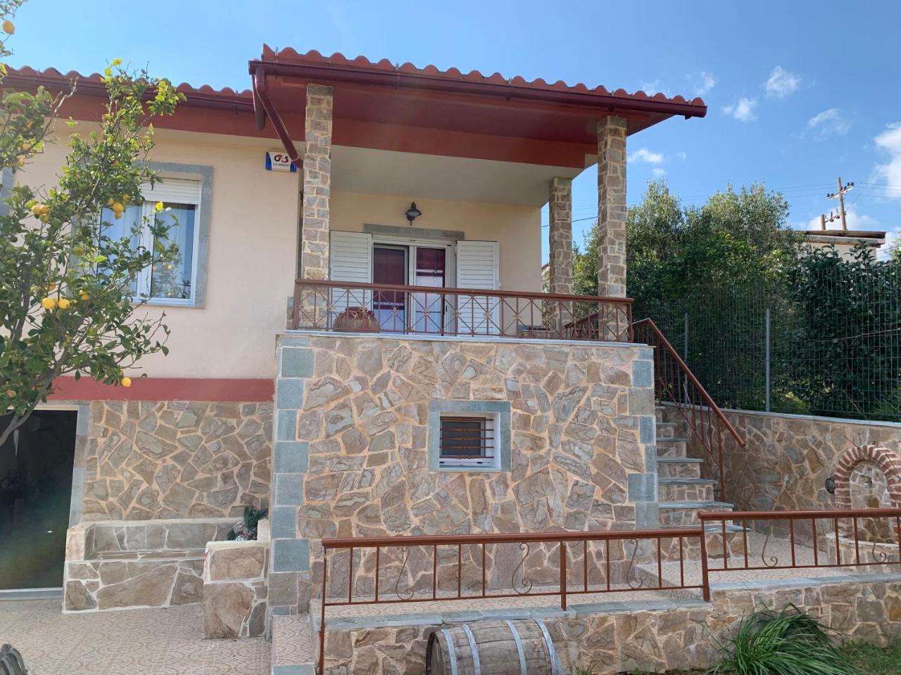Вілла Peaceful House Near Airport Pikermion Екстер'єр фото