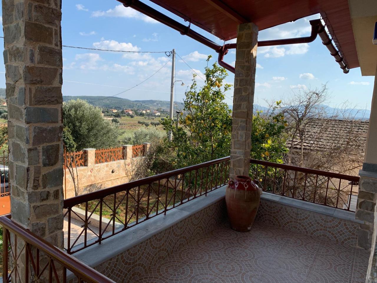 Вілла Peaceful House Near Airport Pikermion Екстер'єр фото